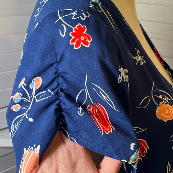 NWOT MODCLOTH TOPS - Picture 4 of 9